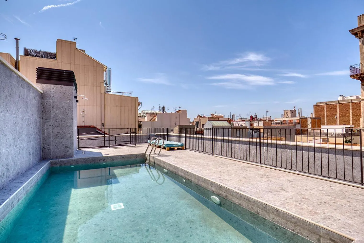 Blueground Vila De Gracia Pool Roof Bcn-56 Βαρκελώνη Διαμέρισμα